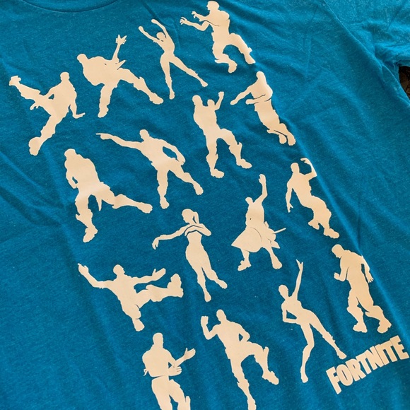 BNWT Kids Short Sleeve Fortnite Tee! - Picture 2 of 3
